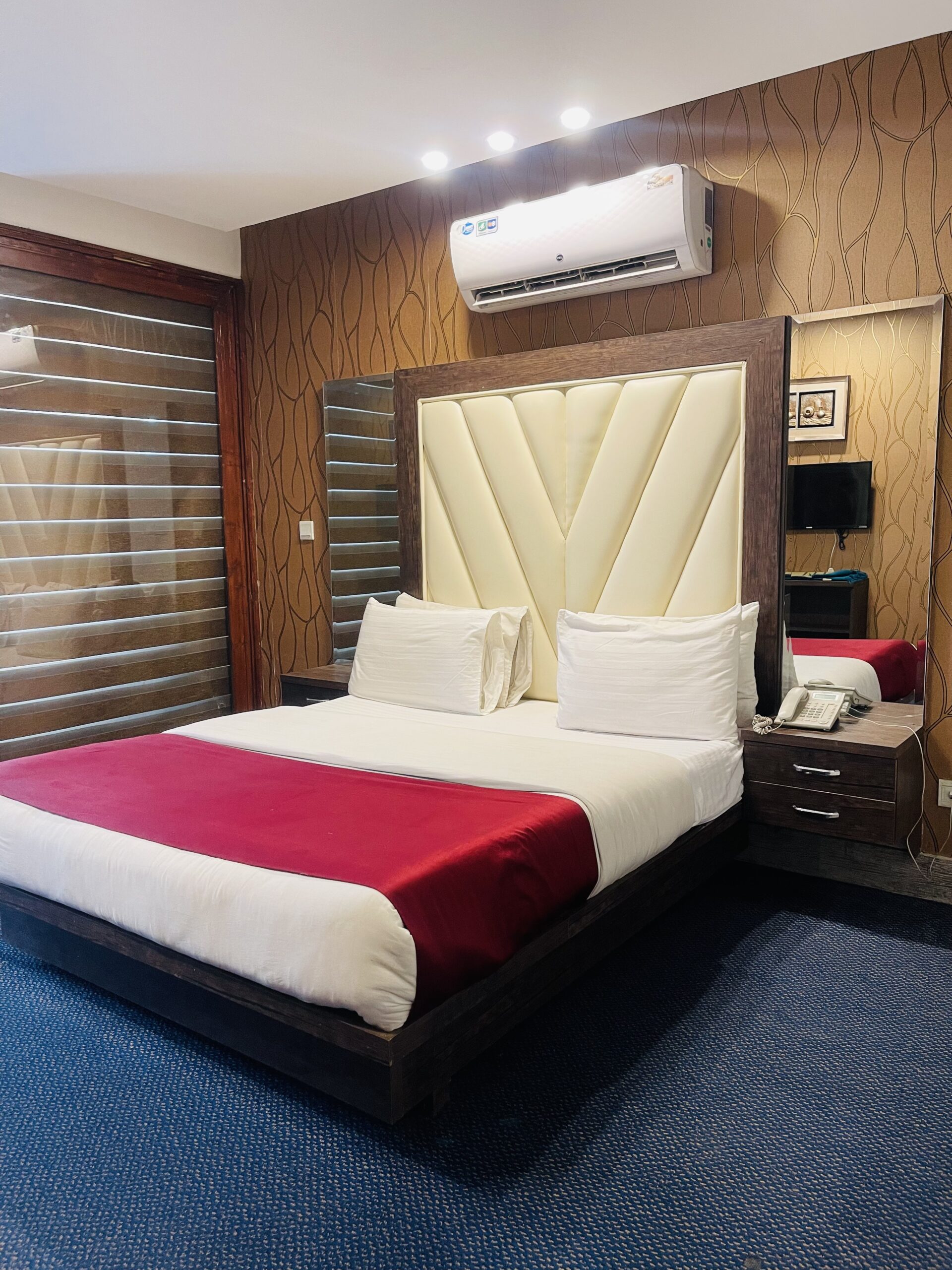 Deluxe room 1